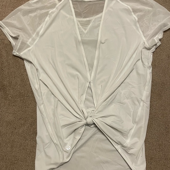 lululemon athletica Tops - Lululemon Mix and Mesh Short Sleeve Tee Size 6